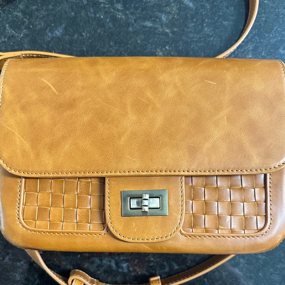 Andar Penny Crossbody Bag - Picture 2 of 7